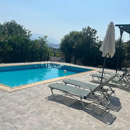 Varkoula Vila *
